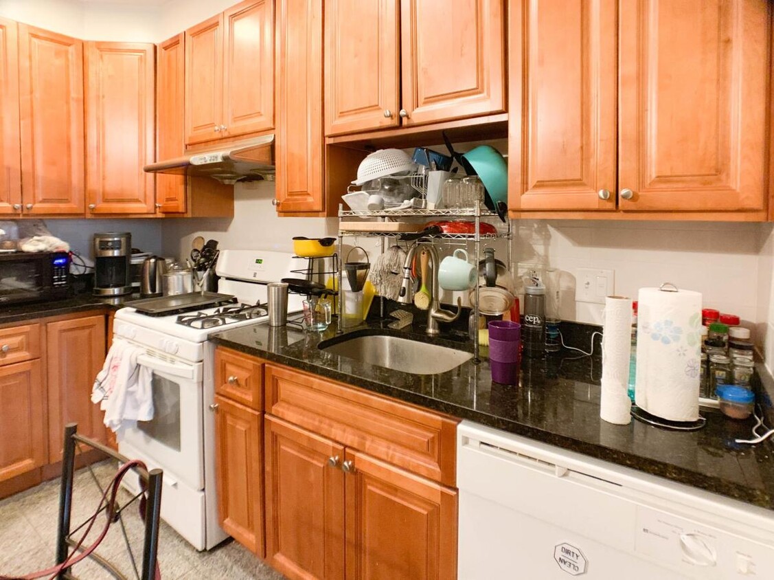 Foto principal - 127 Cedar St