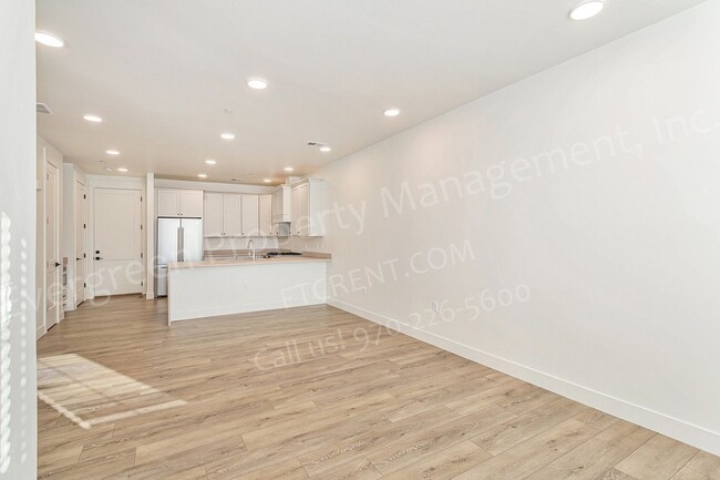 Foto del edificio - Beautiful Townhome in Kechter Farms!