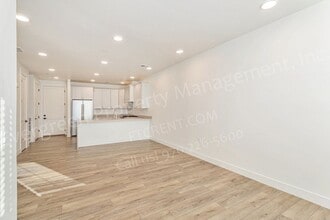 Building Photo - 3045 E Trilby Rd