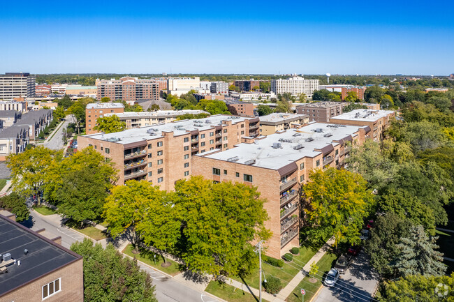 Aerial Photo - Plaza Des Plaines