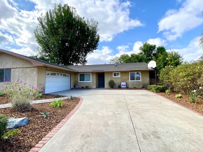Building Photo - Beautiful Single Story Home Across From Ro...
