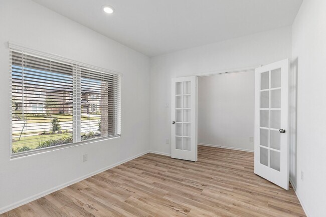 Building Photo - 31546 Beacon Cove Trl