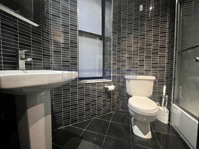 Foto del edificio - 216 W 108th St