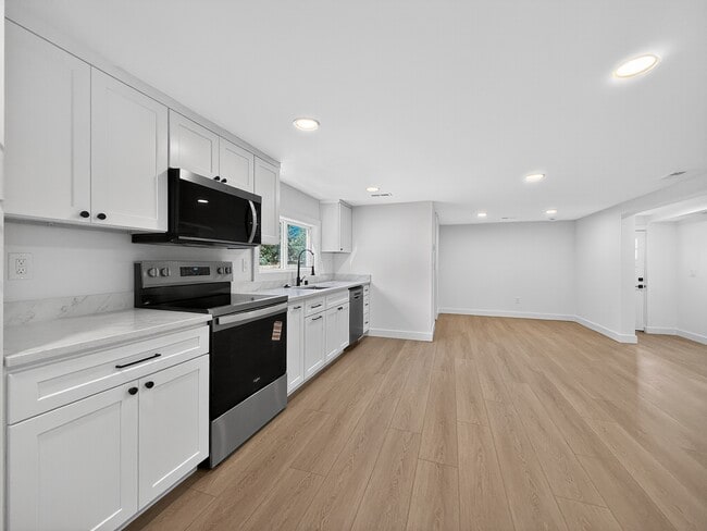 Foto del edificio - 13337 30th Ave NE