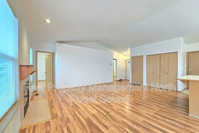 Building Photo - 5224 102nd Pl NE