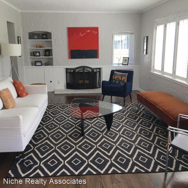 Foto del edificio - 3 br, 2.5 bath House - 4500 NE 75th St