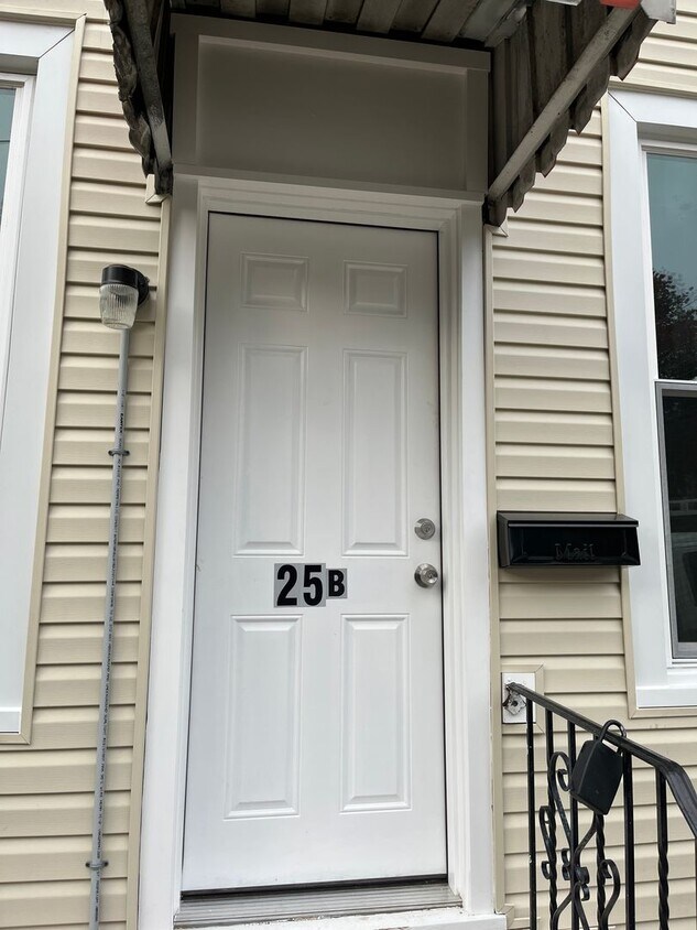 25 N 6th St Unit 2nd Floor B, Darby, PA 19023 Room for Rent in