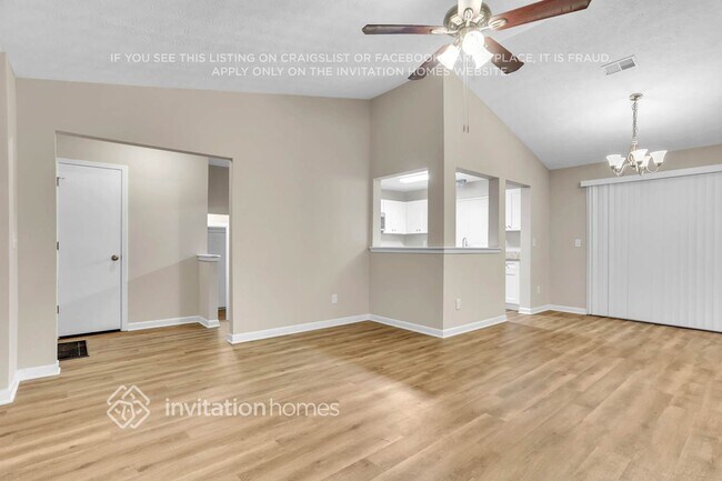 Building Photo - 3728 Adamsville Dr SW
