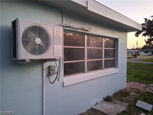 Foto del edificio - 1260 Joerin Ave