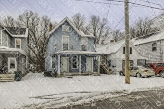Building Photo - 826 W Main St