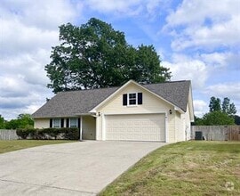 Building Photo - 104 Jim Bob Loop