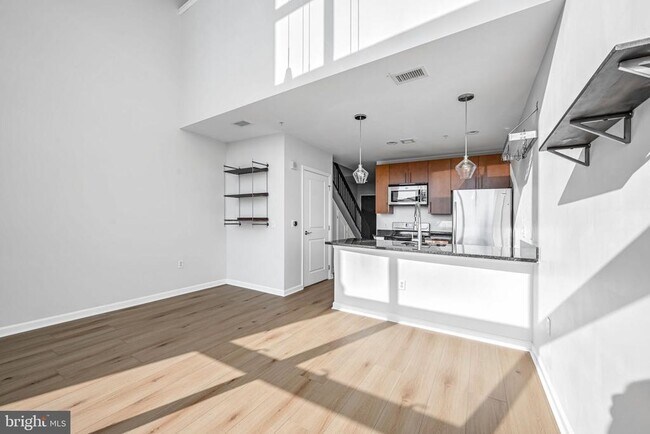 Foto del edificio - 444 W Broad St