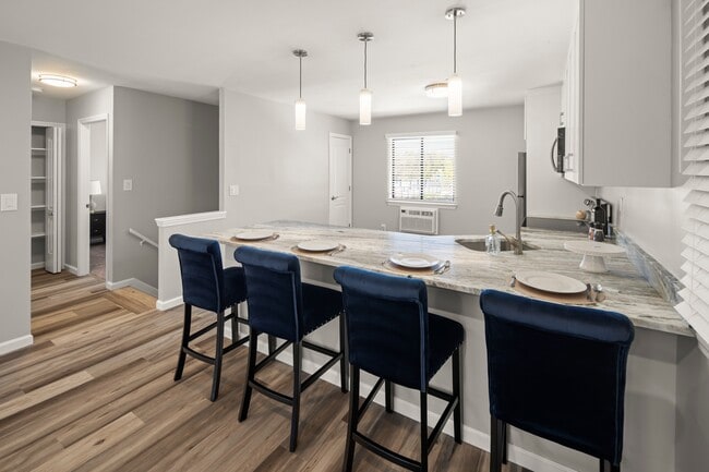 DSC07084 St Tropez - Renaissance Bay Apartments