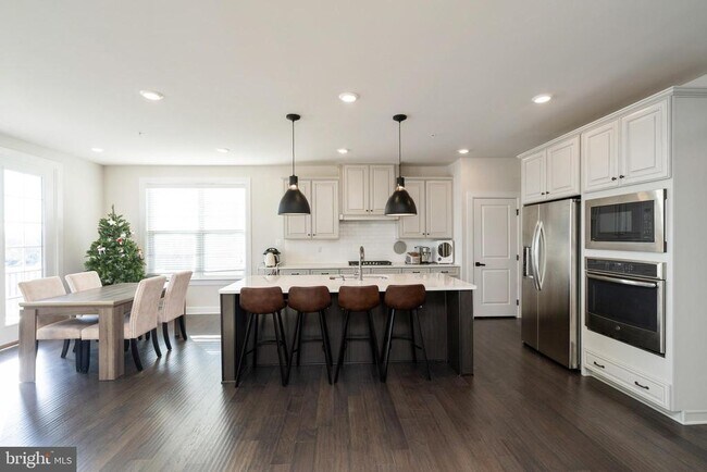 Foto del edificio - 700 Quarry Point Rd