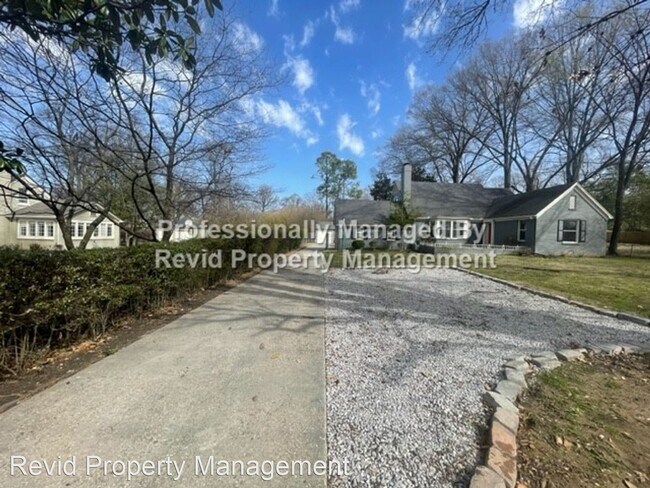 Building Photo - 4 br, 3 bath House - 3742 Poplar Ave.