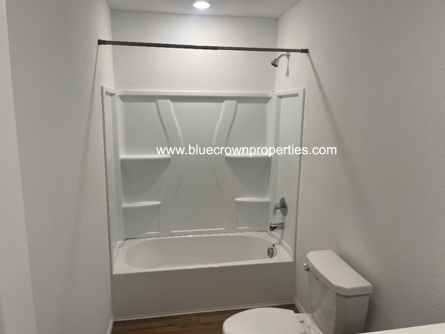 Foto del edificio - Three Bedroom Two Bath - Community Pool