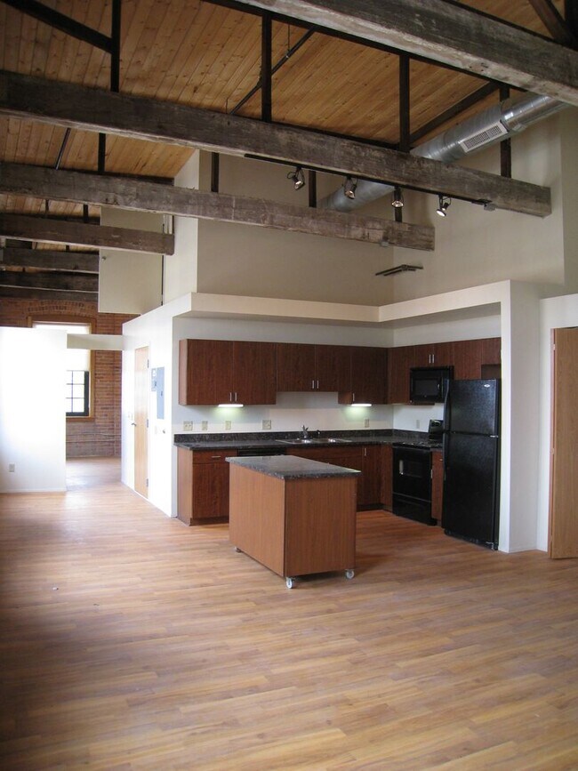 Foto del edificio - 2 Bed Loft Coming Soon