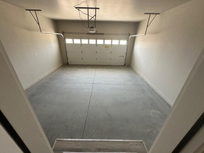 Foto del edificio - 9002 Nafizah Way