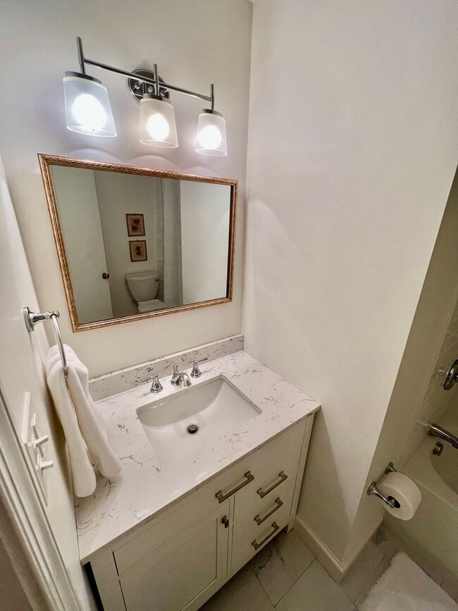 Foto del edificio - Where Elegance Meets Home! Waiting on you!