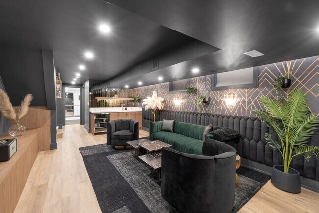 Photo du bâtiment - 63 Woodycrest Ave