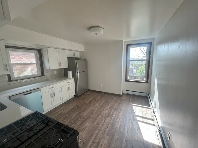 Foto del edificio - 171 Kendall Ave