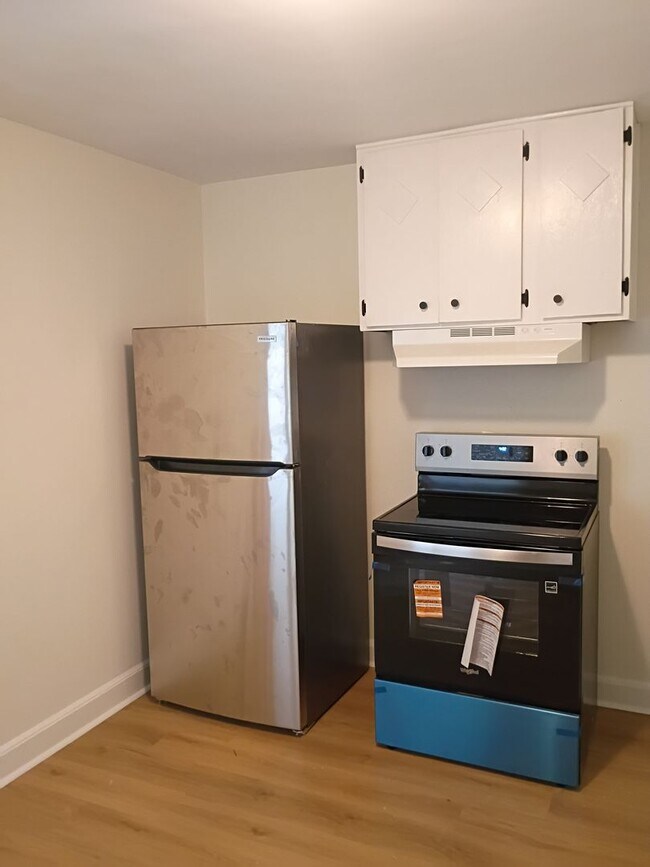 Foto del edificio - 1418-1418 Kinderway Ave