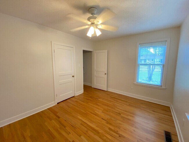 Foto del edificio - 3640 Shirlwood Ave