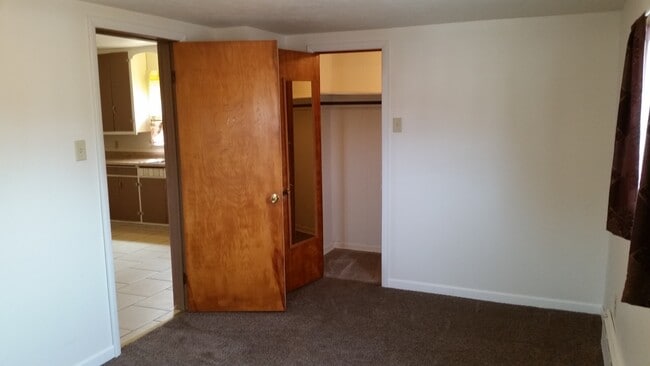 Front Bedroom - 249 Healy Ave