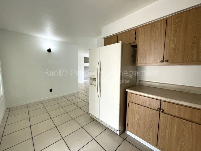 Foto del edificio - 623 Joel Blvd