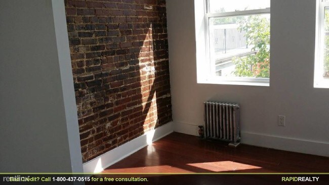 Building Photo - 587 Wilson Ave