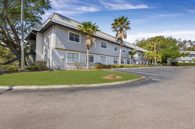 Building Photo - Willow Brooke Apartments