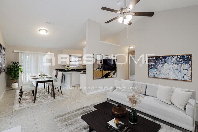 Building Photo - 9412 Pinehaven Drive