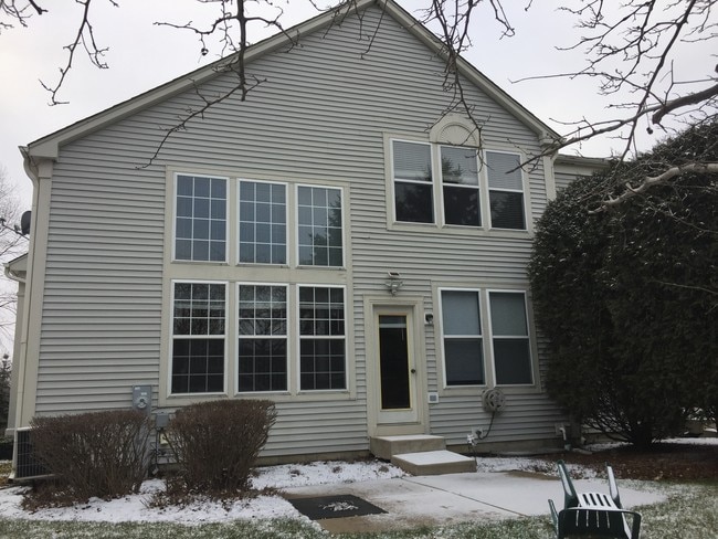 Building Photo - 10 Parkside Ct
