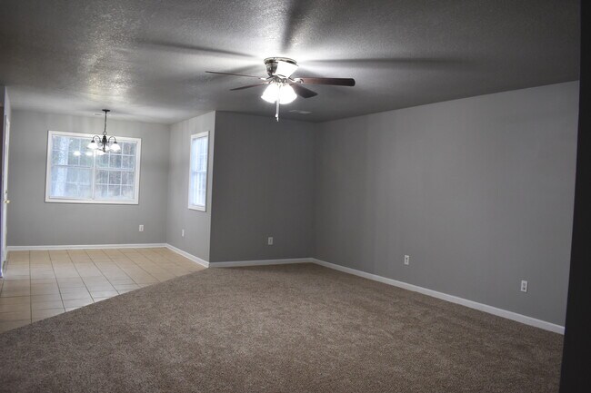 Foto del edificio - 3608 Shelby Dr