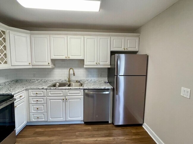 Foto del edificio - 2 Bedroom 2 Bath Townhome