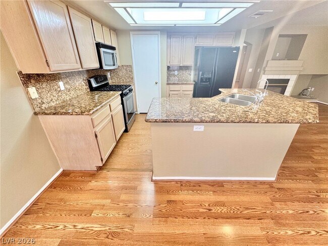Building Photo - 8233 Cactus Canyon Ct