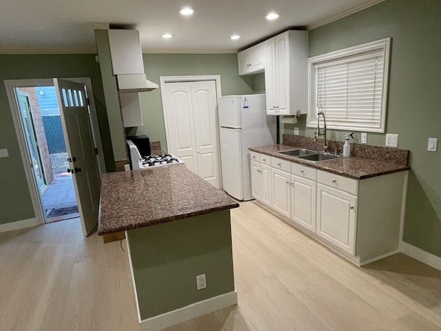 Foto del edificio - 3121 Royal Oaks Dr