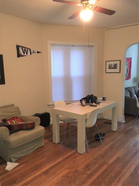 Foto del edificio - 3632 N Hermitage Ave
