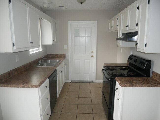 Foto del edificio - 2735 Hampden Cove