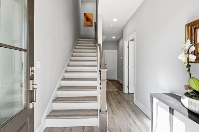 Building Photo - 1363 Pavilion Ct