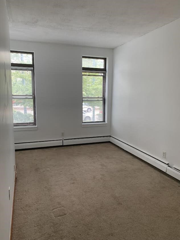 Building Photo - 1880 Commonwealth Ave