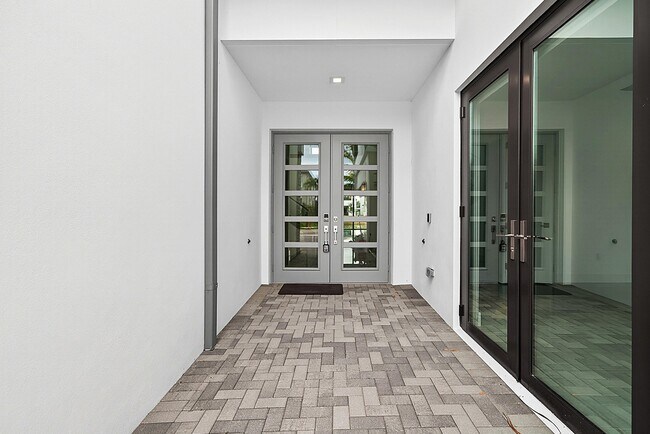 Building Photo - 8561 Crystal Downs Ave