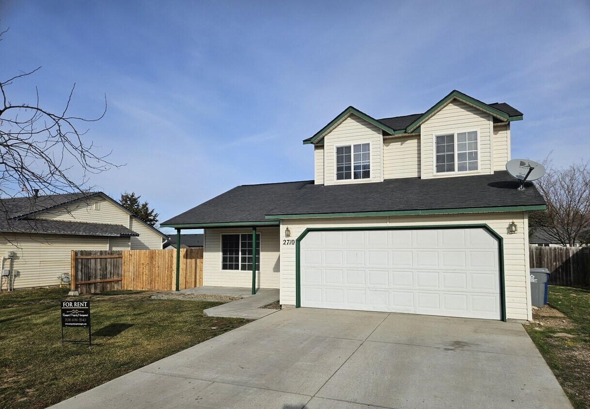 Foto principal - Welcome to this stunning 3-bedroom, 2.5-bathroom home located in the vibrant city of Nampa, ID.