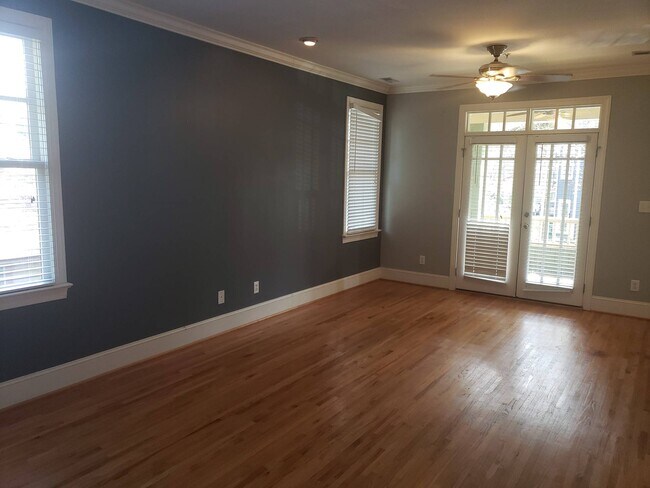 Building Photo - 1429 Pecan Ave