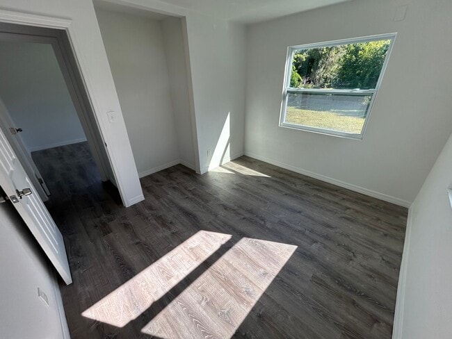 Foto del edificio - Charming & Completely Remodeled 3-Bedroom ...