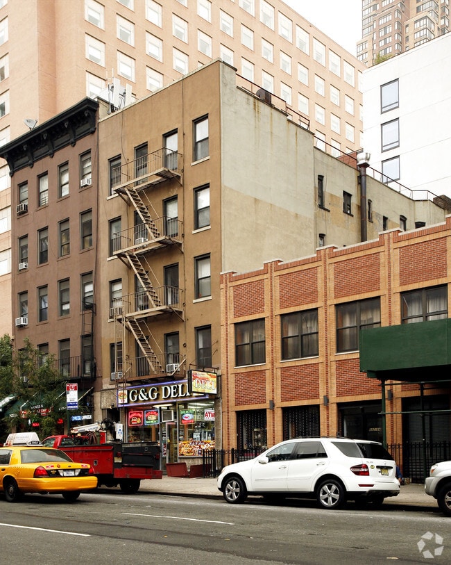Primary Photo - 886 Tenth Ave