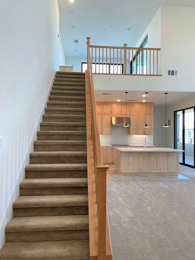 Building Photo - Brand New 3 Bed 2.5 Bath Modern Luxury Con...