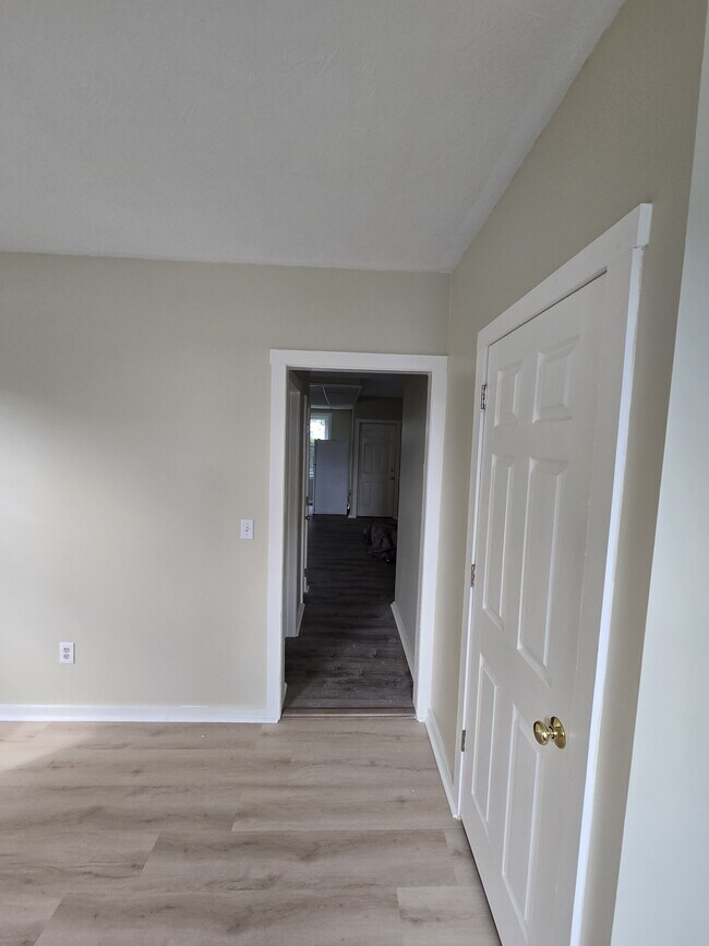 Livingroom to hallway - 239 State St