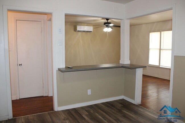 Building Photo - 2 Bedroom Home for Rent