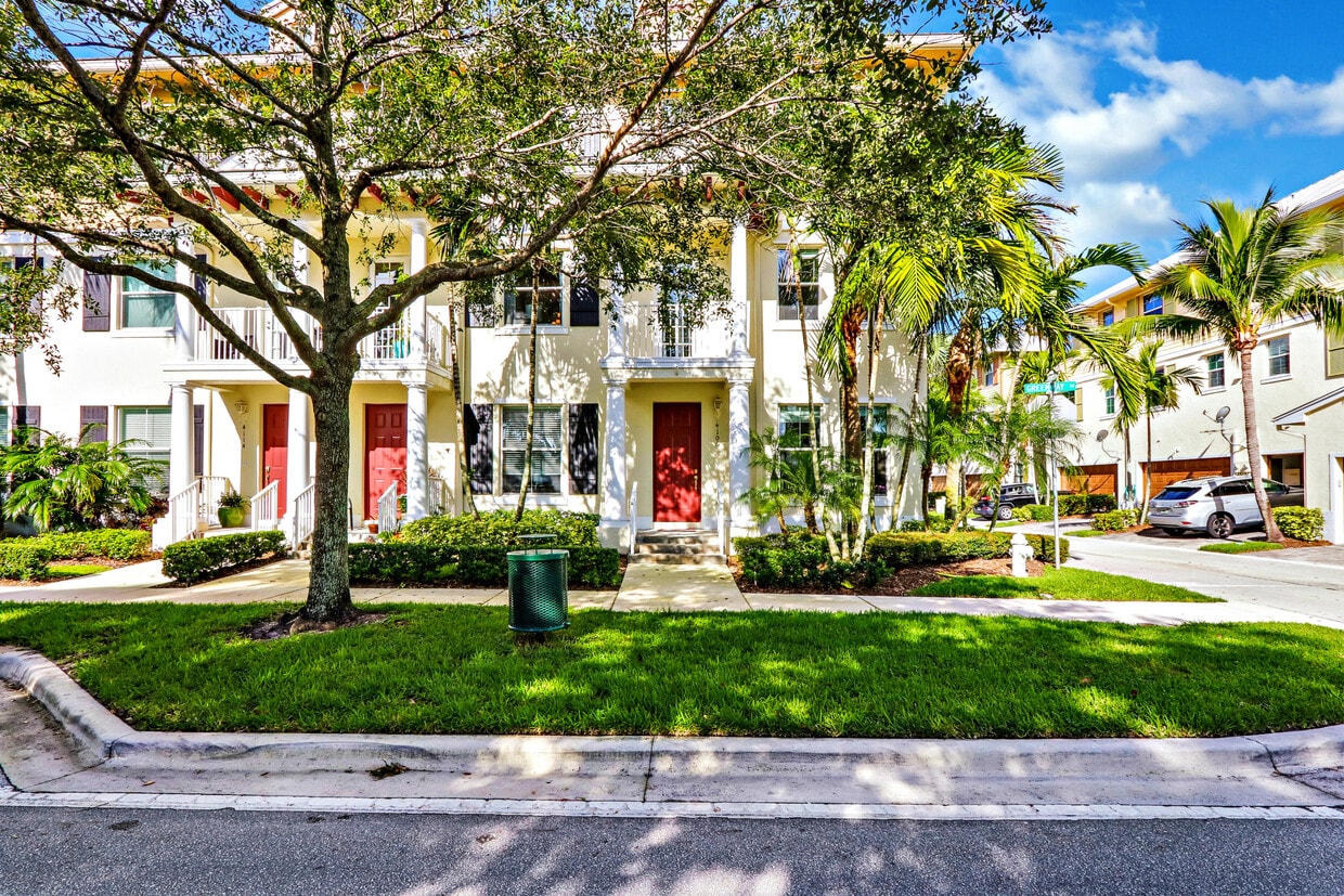 4106 Greenway Dr, Jupiter, FL 33458 Townhouse for Rent in Jupiter, FL